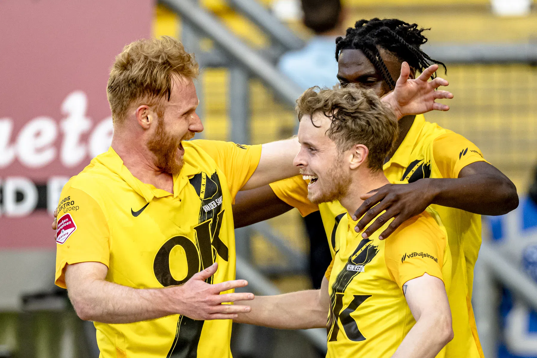 NAC dendert door en staat al met anderhalf been in de play-offs