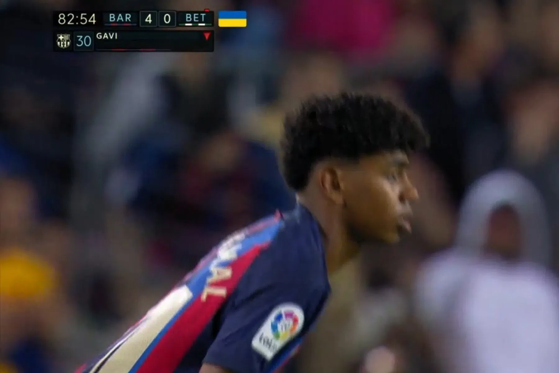 Historisch: Xavi gunt 15-jarig toptalent zijn Barcelona-debuut