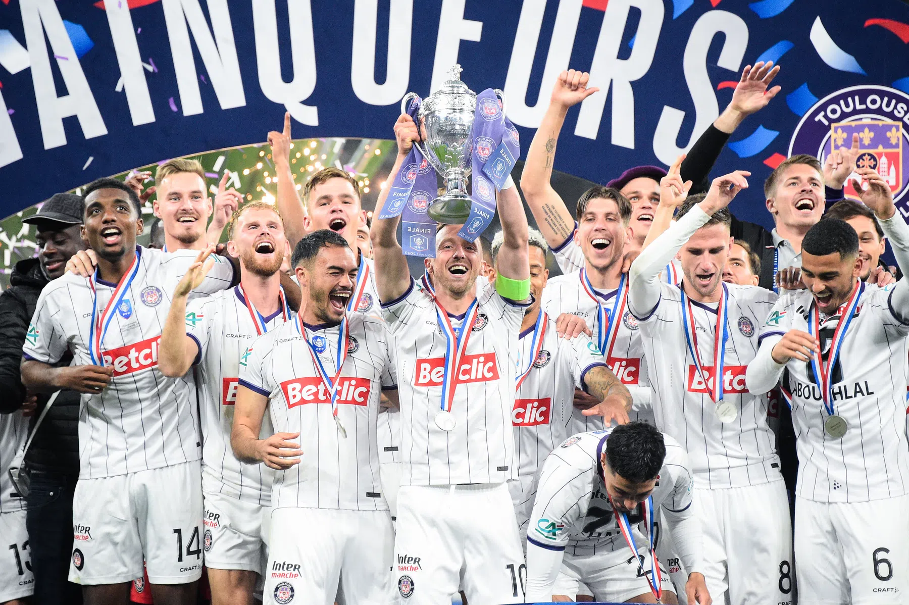 Prachtige feestbeelden van Nederlanders op historische dag voor Toulouse