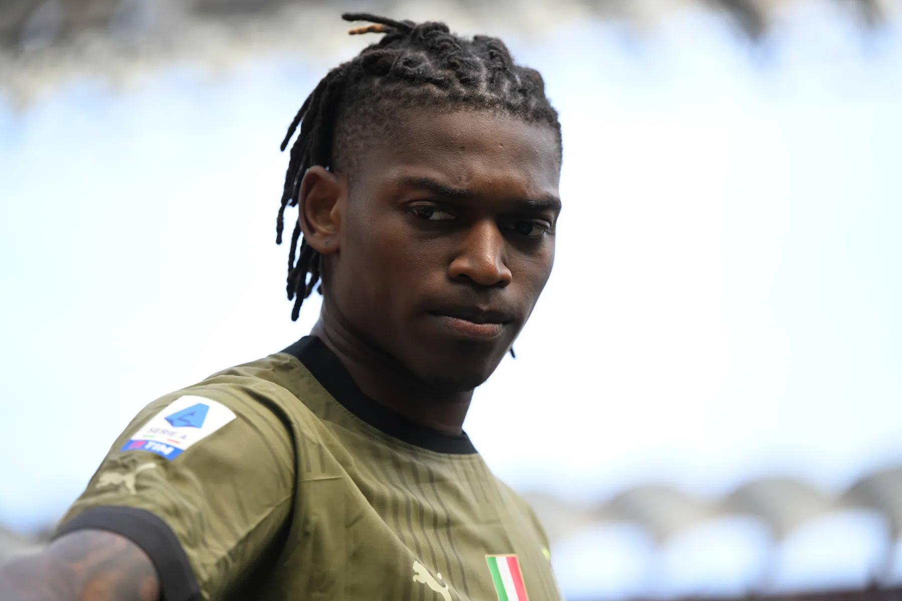 Pioli stelt Milan-fans gerust na schrik om uitvallen Leão