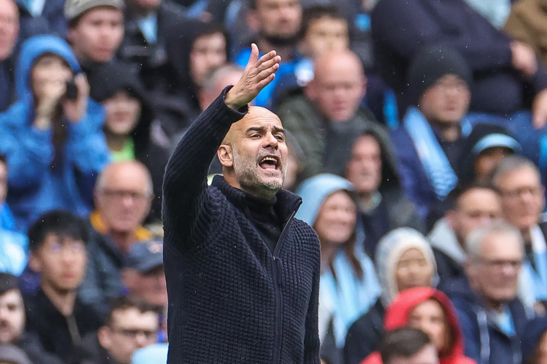 Guardiola wijst Haaland terecht: 'Jíj moet ze nemen'