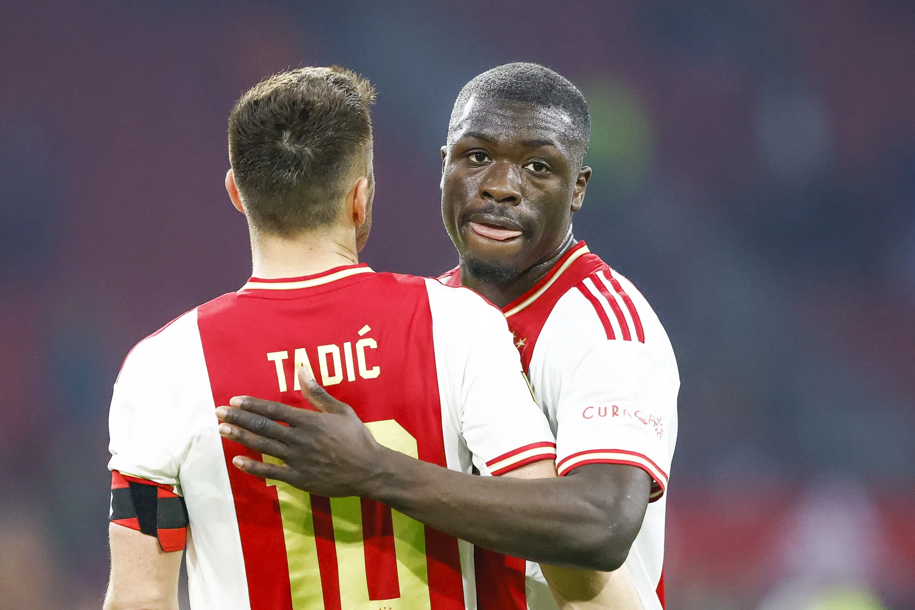 Opstelling Ajax: Heitinga houdt vast aan tandem bij rentree Kudus