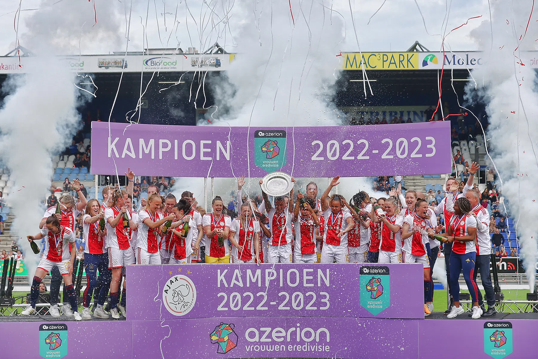 Ajax Vrouwen kampioen ondanks imponerend doelsaldo van FC Twente