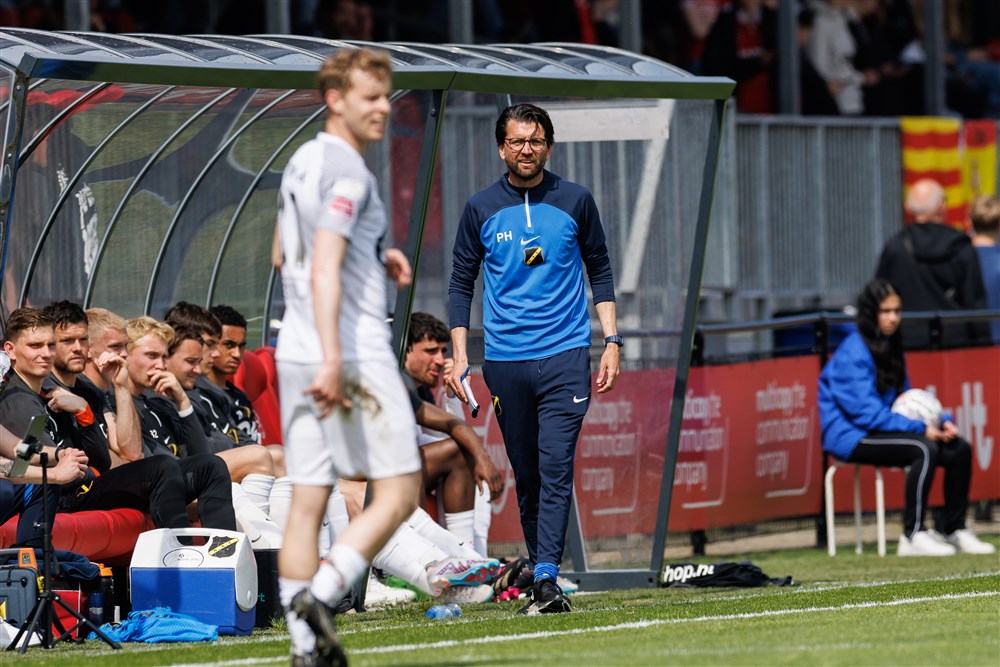 Spectaculaire opmars onder Hyballa laat NAC dromen van Eredivisie