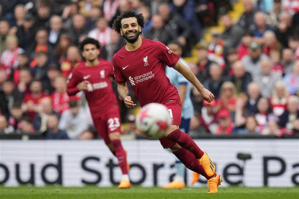 Lof voor Salah na nieuwe mijlpaal: 'We hebben het vaak over Virgil, maar...'