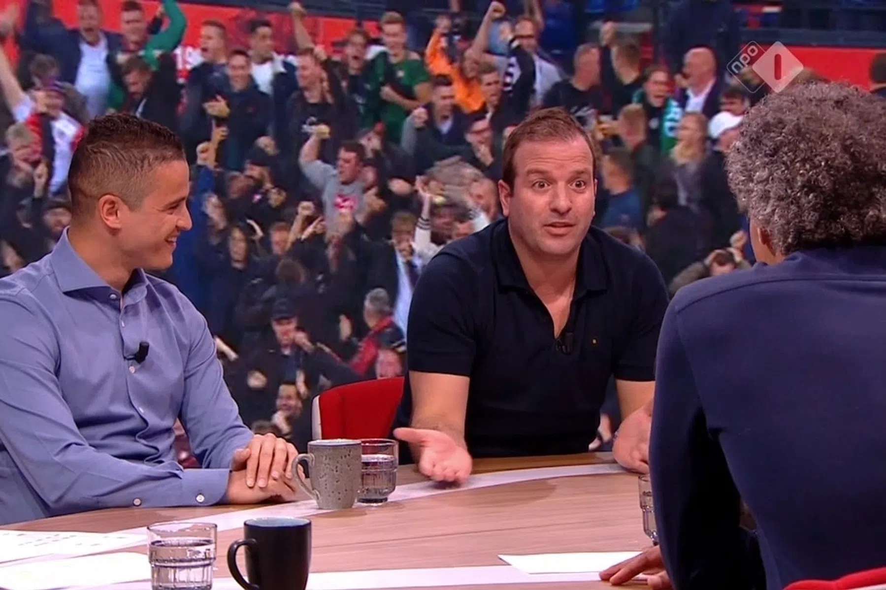 Van der Vaart onder de indruk: 'In potentie de allerbeste middenvelder van Feyenoord'