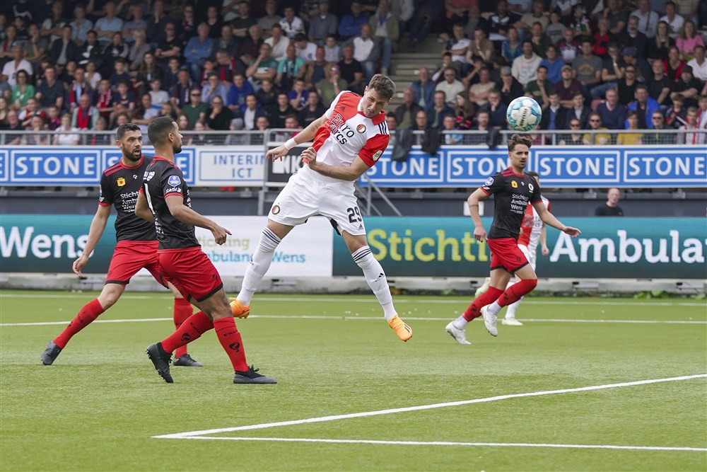 Giménez evenaart Eredivisie-record met vroege treffer tegen Excelsior