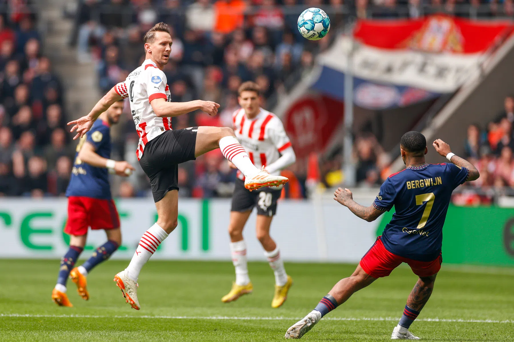 Ook zonder titel is Luuk de Jong trots op het seizoen van PSV 