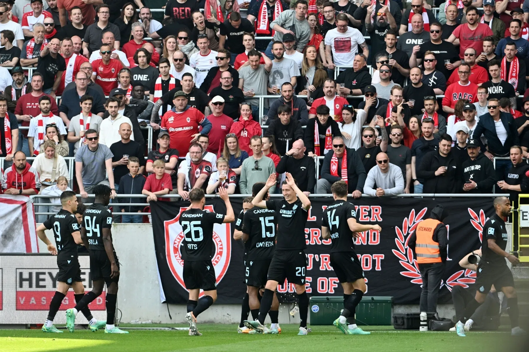 Nieuwe mokerslag voor Club Brugge, Lang woest: 'Hij is gefrustreerd'