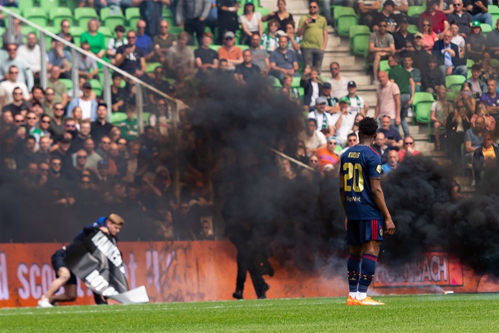 Heitinga ziet oplossing voor aanpakken gedrag 'mafketels' in Engeland