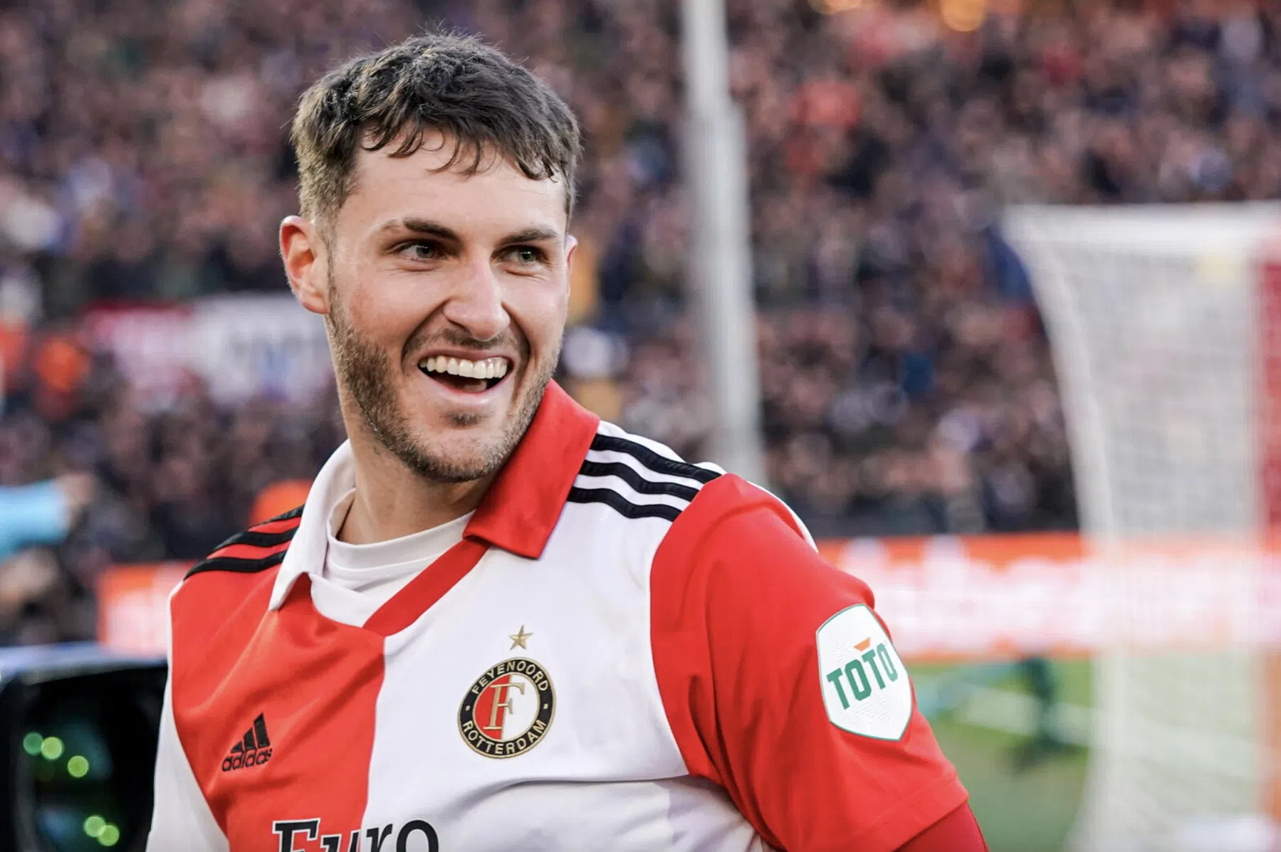 Waarom Santiago Giménez moet luisteren naar zijn hoofd en hart