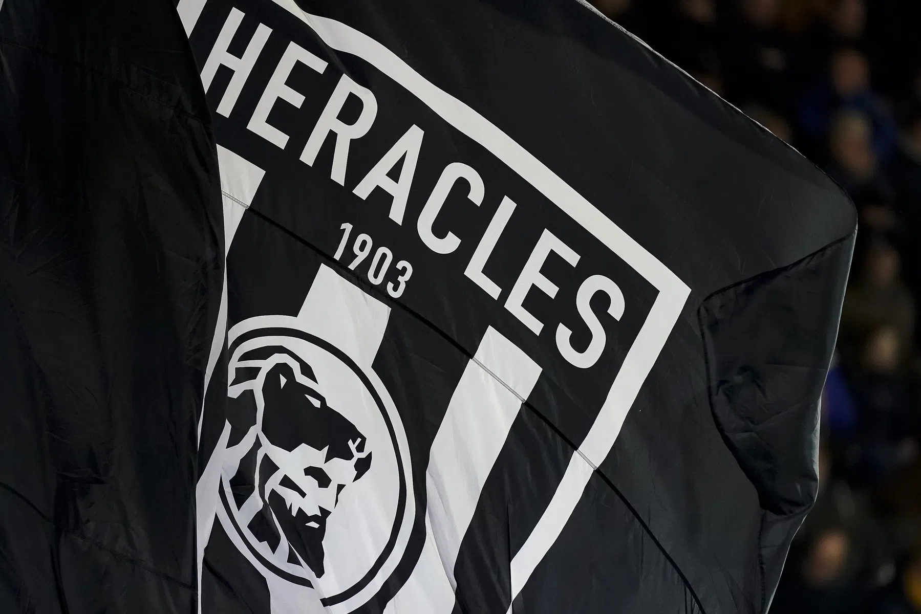 KKD-kampioen Heracles schrapt rondrit na tragisch ongeluk in Zeeland