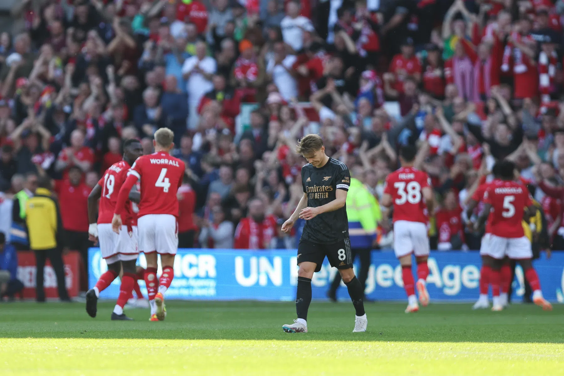 Manchester City nu al landskampioen na zoveelste misstap van Arsenal