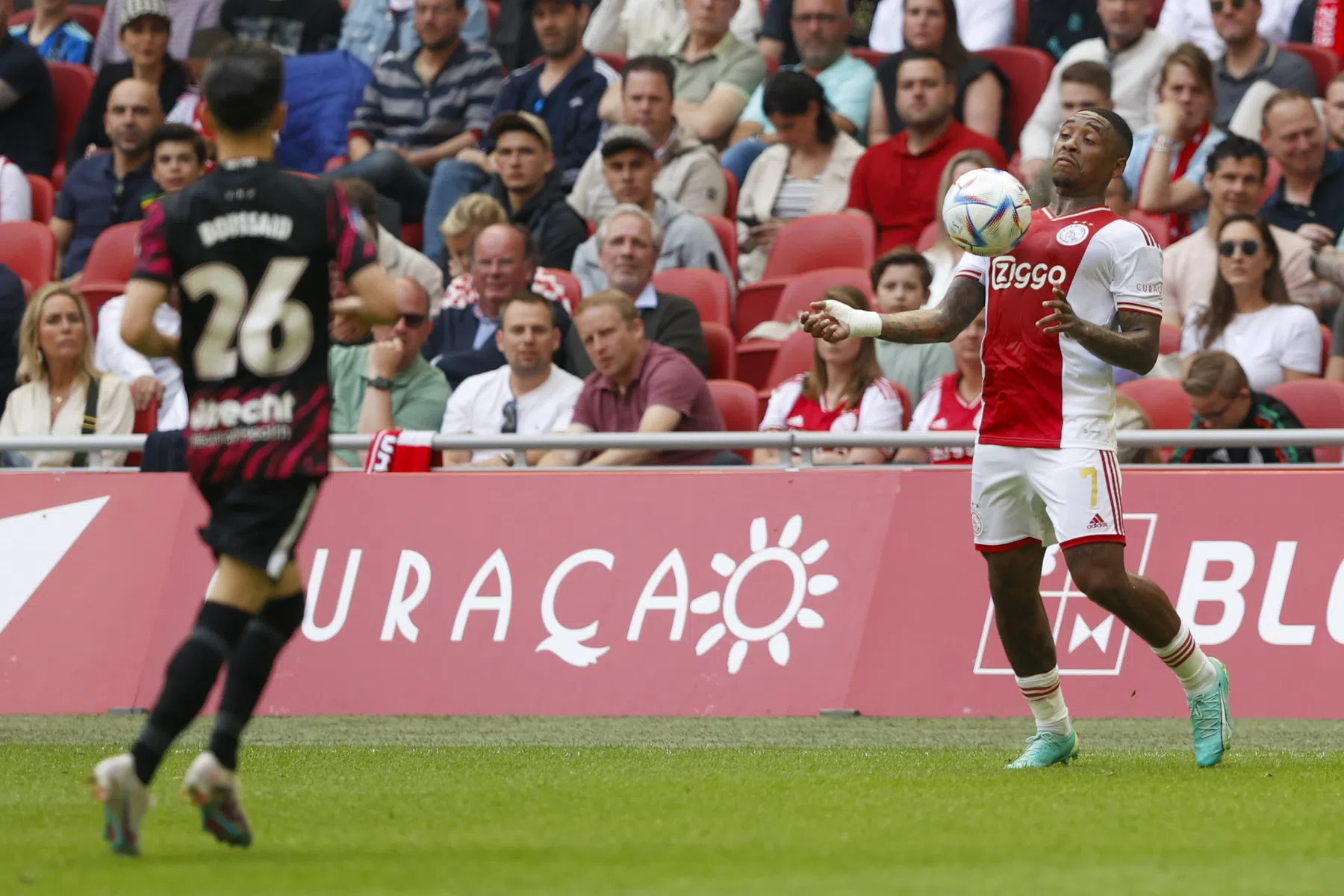 Bergwijn heeft plezier weer terug: 'Dat komt ook door de trainer'