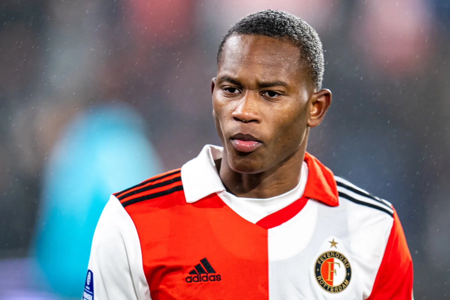 Feyenoord deelt snel goed nieuws over Kasanwirjo na schrikmoment