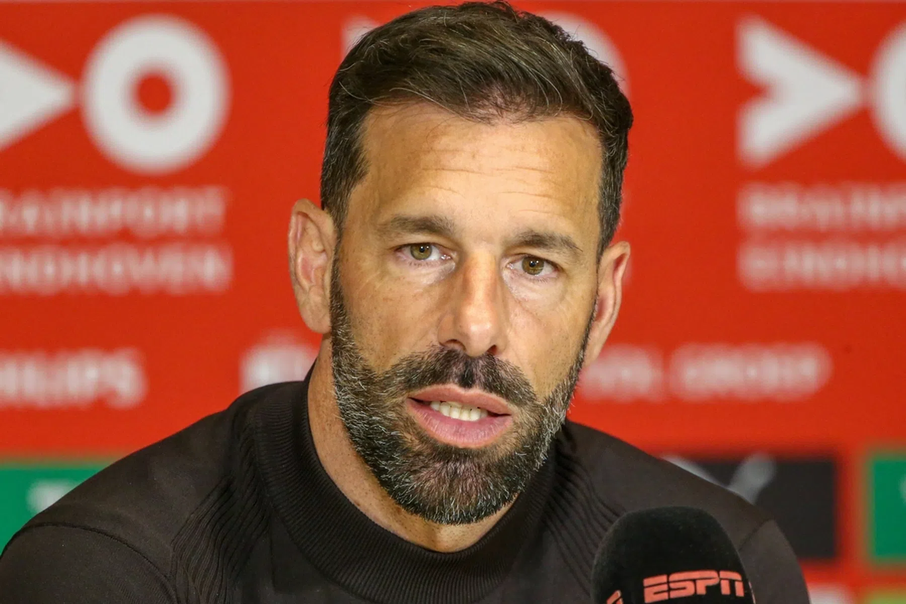 Van Nistelrooij maakt borst alvast nat voor 'topwedstrijd'