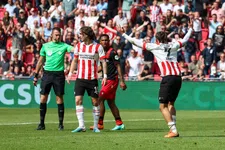 Thumbnail for article: 'PSV is geen kampioen geworden door zijn defensie'