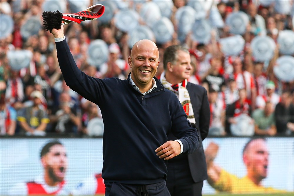 Arne Slot blijft landskampioen trouw: 'Ik wil doorbouwen bij Feyenoord'