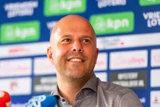 Thumbnail for article: Arne Slot legt uit waarom hij een nieuw contract tekent bij Feyenoord