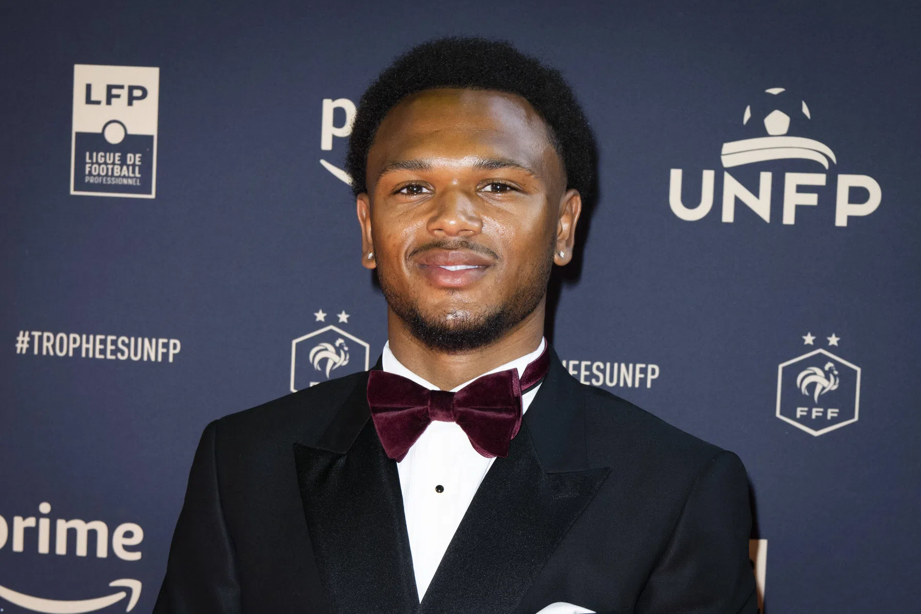 Openda vormt voorhoede met Messi en Mbappé in Frans Team van het Jaar