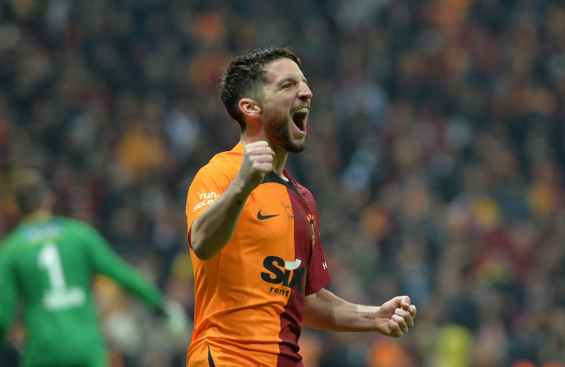 Dolblije Mertens (36) heeft eindelijk zijn eerste landstitel te pakken