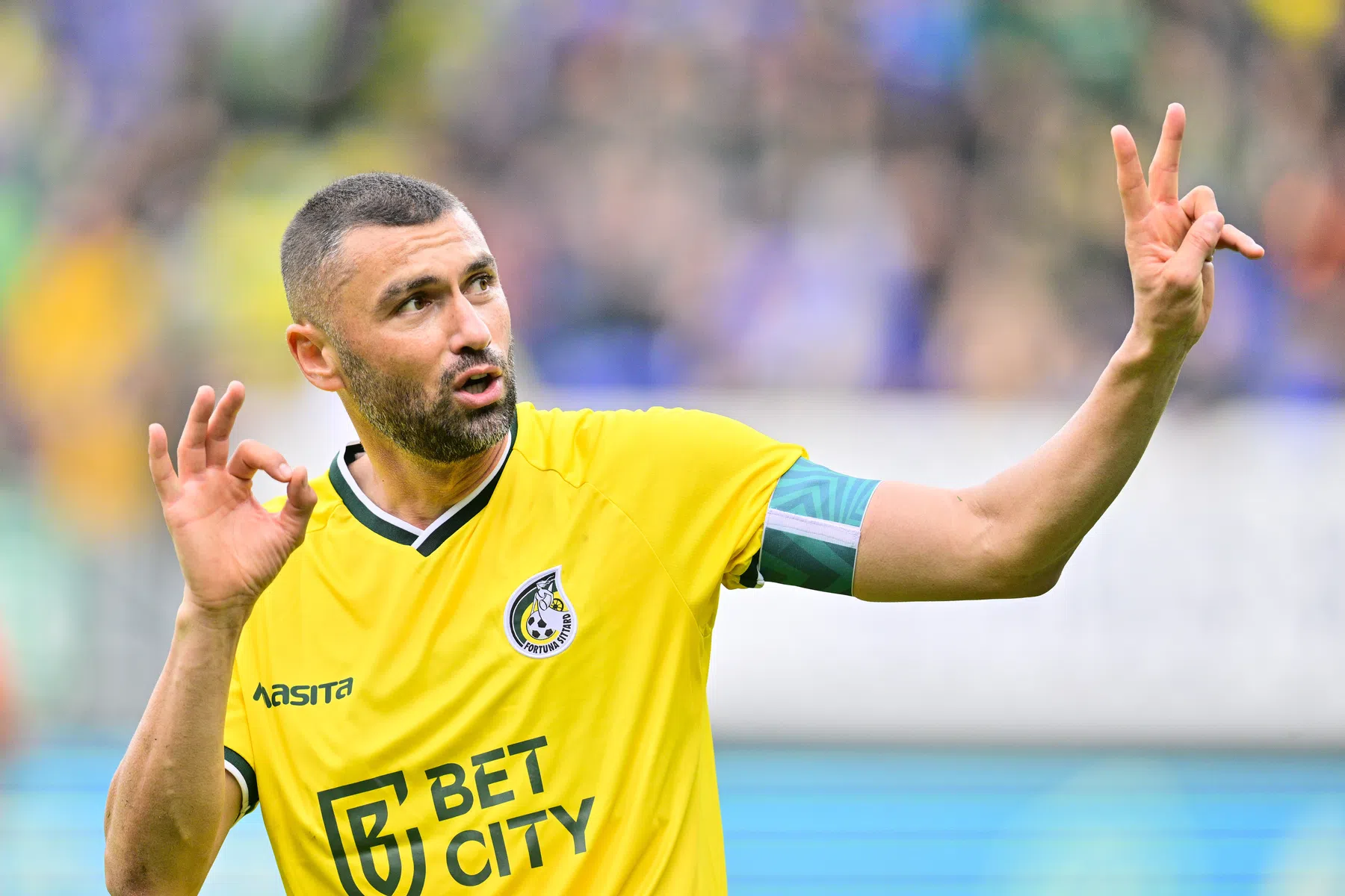 Het eindrapport van de middenmoot: wereldprestaties en luchtkastelen