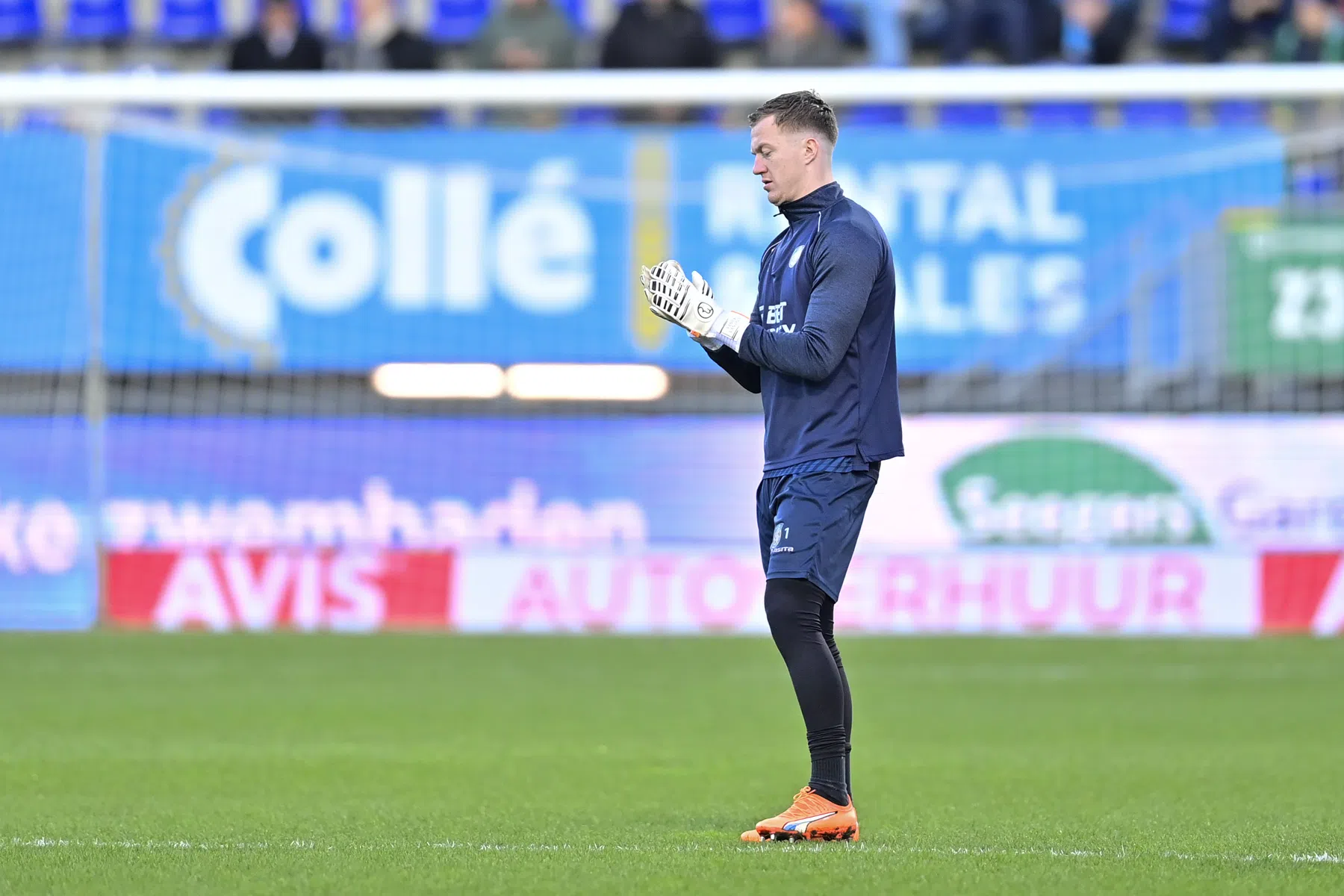 SC Cambuur strikt doelman en praat met FC Utrecht