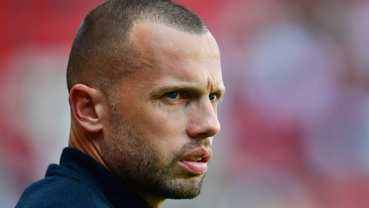 Heitinga weg als hoofdtrainer van Ajax