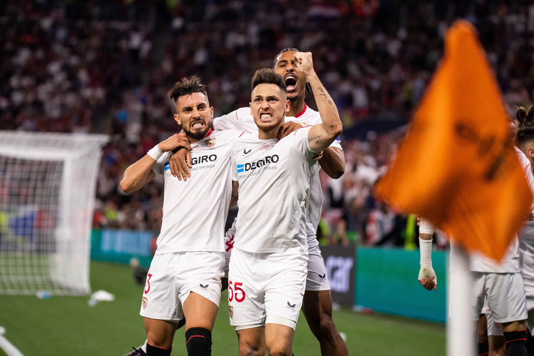 Specialist Sevilla wint na penalty's zevende Europa League