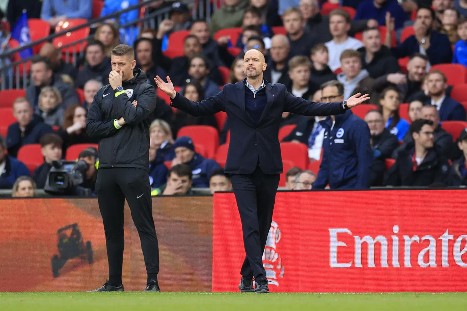 Ten Hag vergelijkt Wembley in aanloop naar FA Cup-finale met De Kuip
