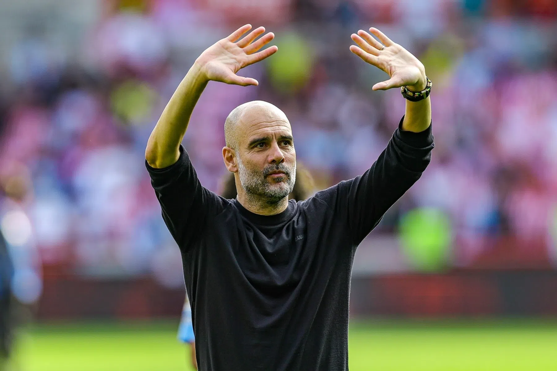 Opstelling Guardiola: Aké begint op de bank tegen Manchester United