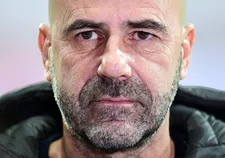Thumbnail for article: PSV staat voor een koerswijziging met Peter Bosz
