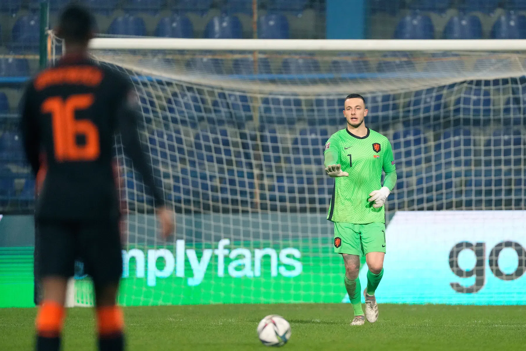 Koeman wijst voorlopig Bijlow aan als eerste keeper