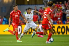 Thumbnail for article: Rvc-lid Van Halst gaat kort in op Ajax-interesse in Spertsyan