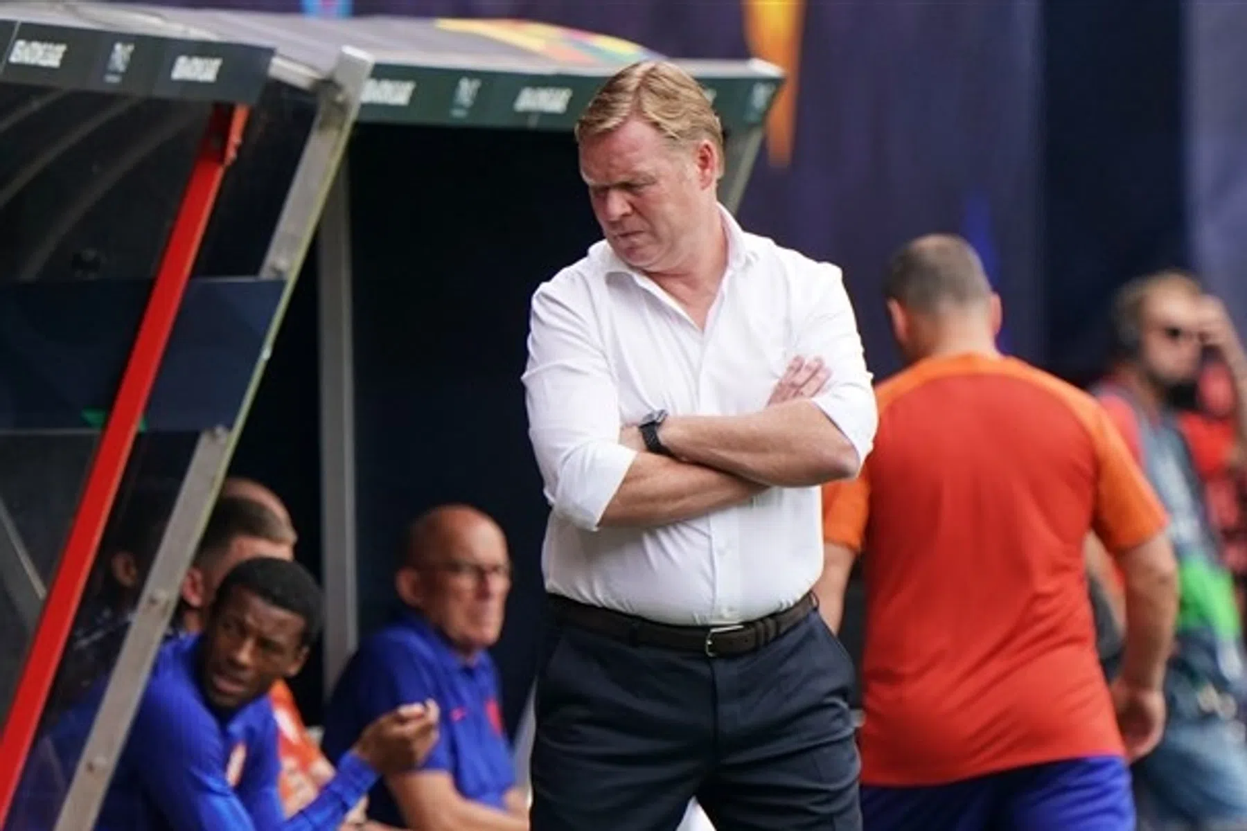 5-3-2 niet de oplossing voor Koeman: 'We moeten veel harder zijn voor elkaar'