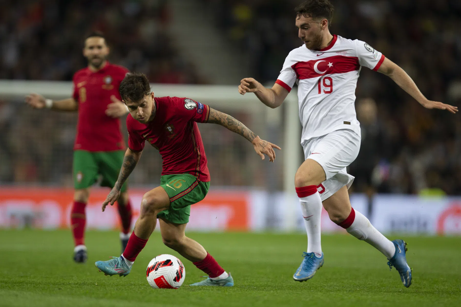 Turkije neemt laat afstand van Welsh tiental en heeft goede papieren