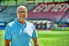 Thumbnail for article: 'Het zal komend seizoen anders zijn bij FC Emmen'