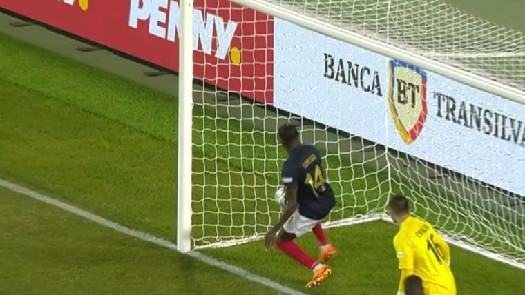 Italianen woedend op Lindhout: 'Onmogelijk om zo te fluiten'