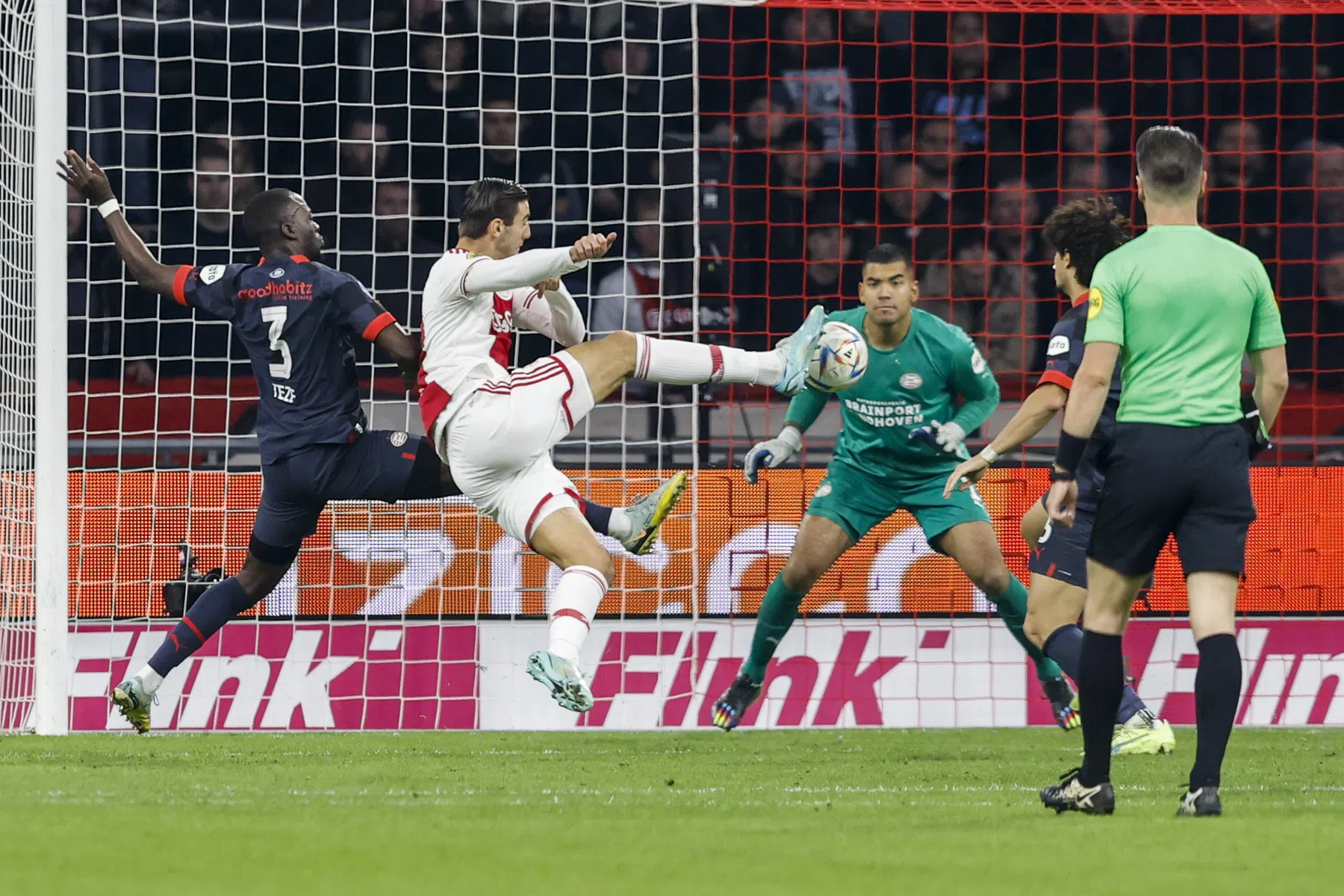 Lucca bij Ajax nooit uitgegroeid tot gewenst breekijzer
