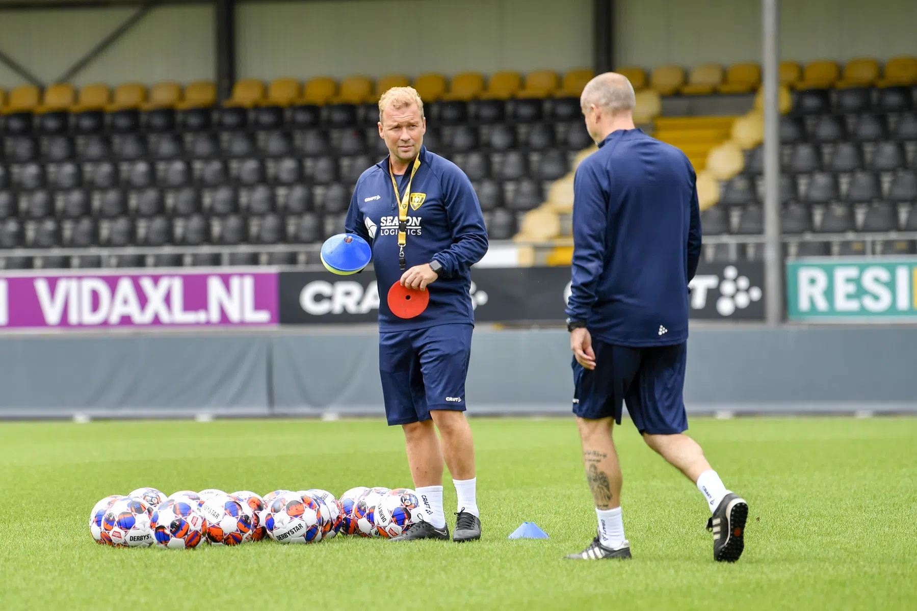 Problemen stapelen zich op bij VVV: 'De plannen gaan de koelkast in'
