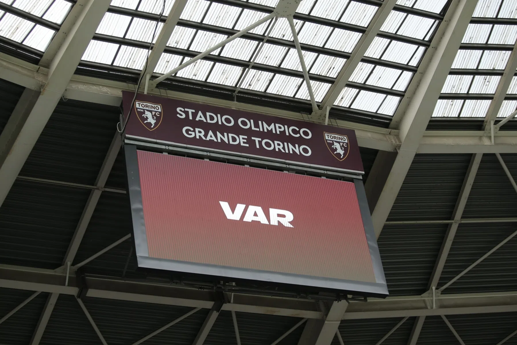Serie A maakt communicatie tussen VAR en scheidsrechter openbaar