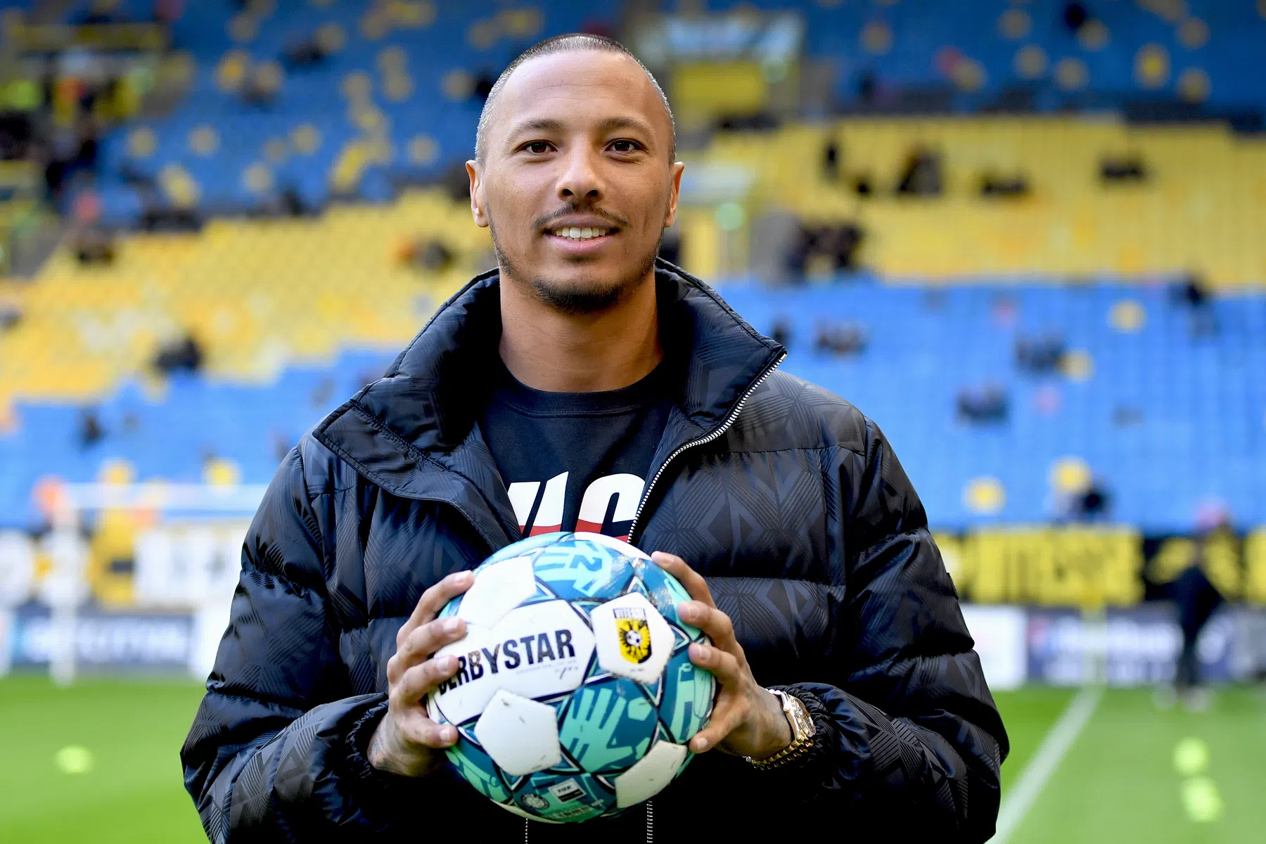 Room moet transfervrije status krijgen om terug te keren bij Vitesse