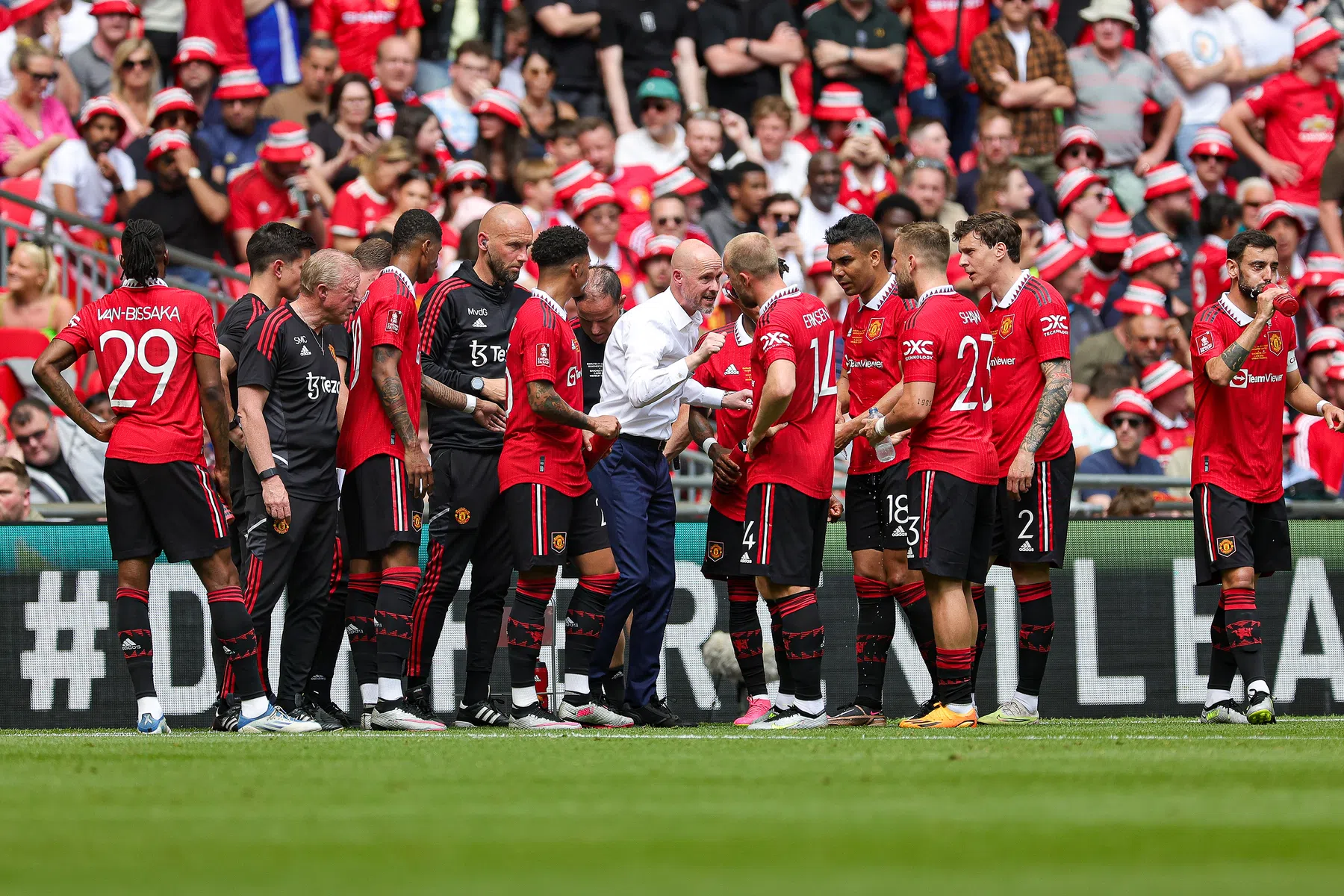 Transferbudget Erik ten Hag: 'Te schandalig voor woorden' 