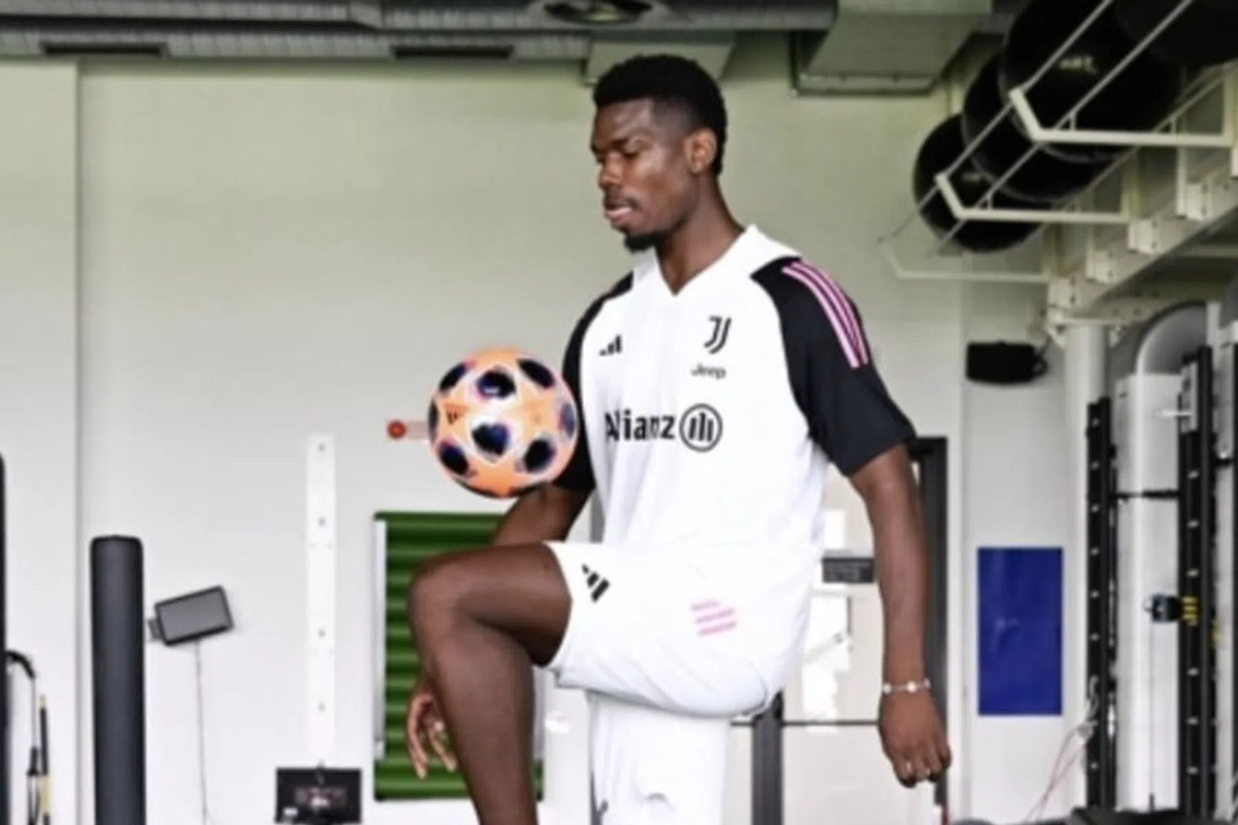 Pogba aast na 161 minuten op revanche: vervroegde rentree bij Juve