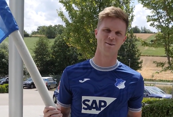 Schitterende transferaankondiging: aanwinst komt niet met lege handen aan