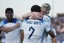 Thumbnail for article: Jong Engeland pakt derde EK-titel na knotsgekke slotfase tegen Spanje
