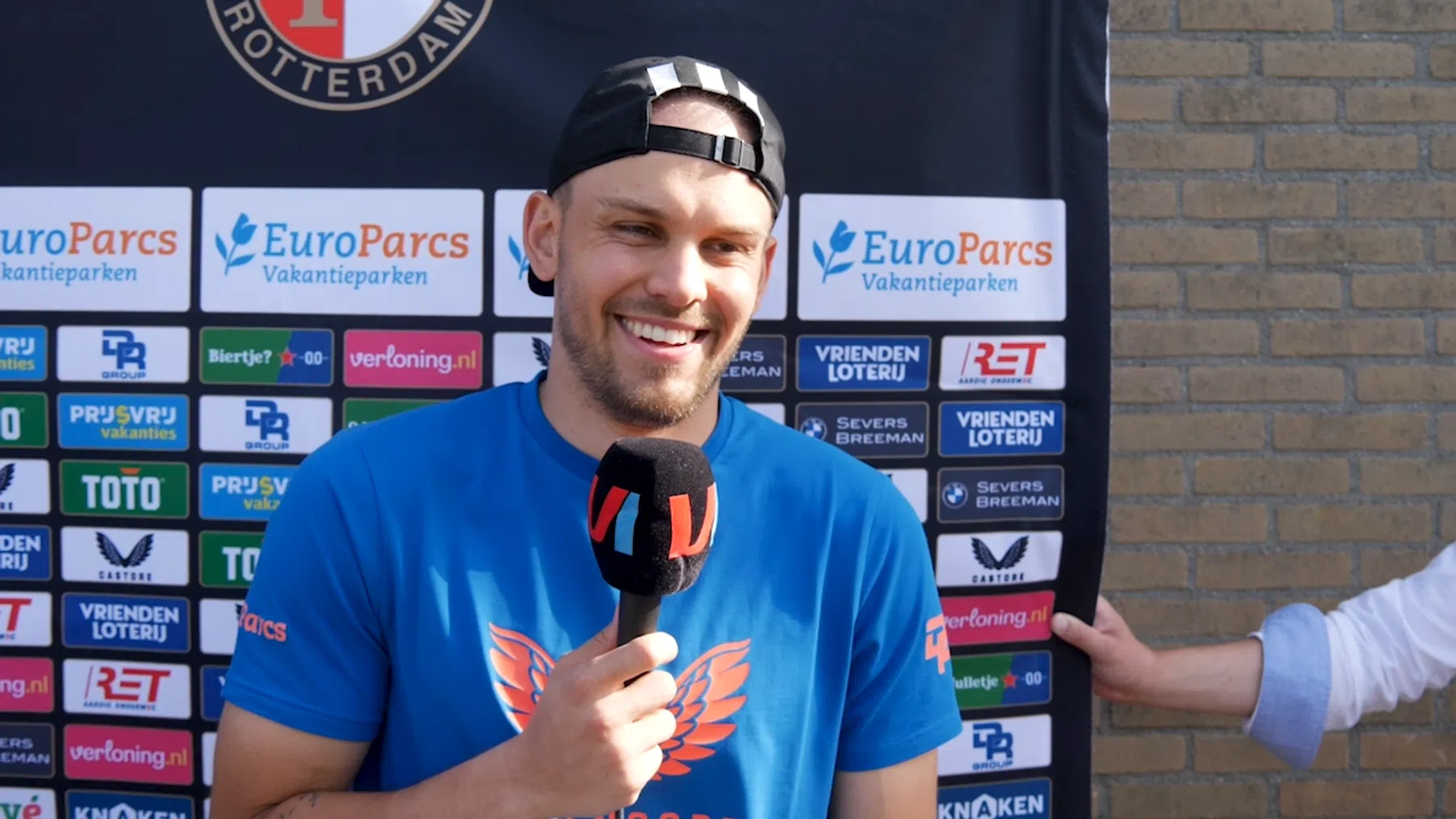 Wellenreuther lacht om strijd onder de lat: 'Man United is een topclub'