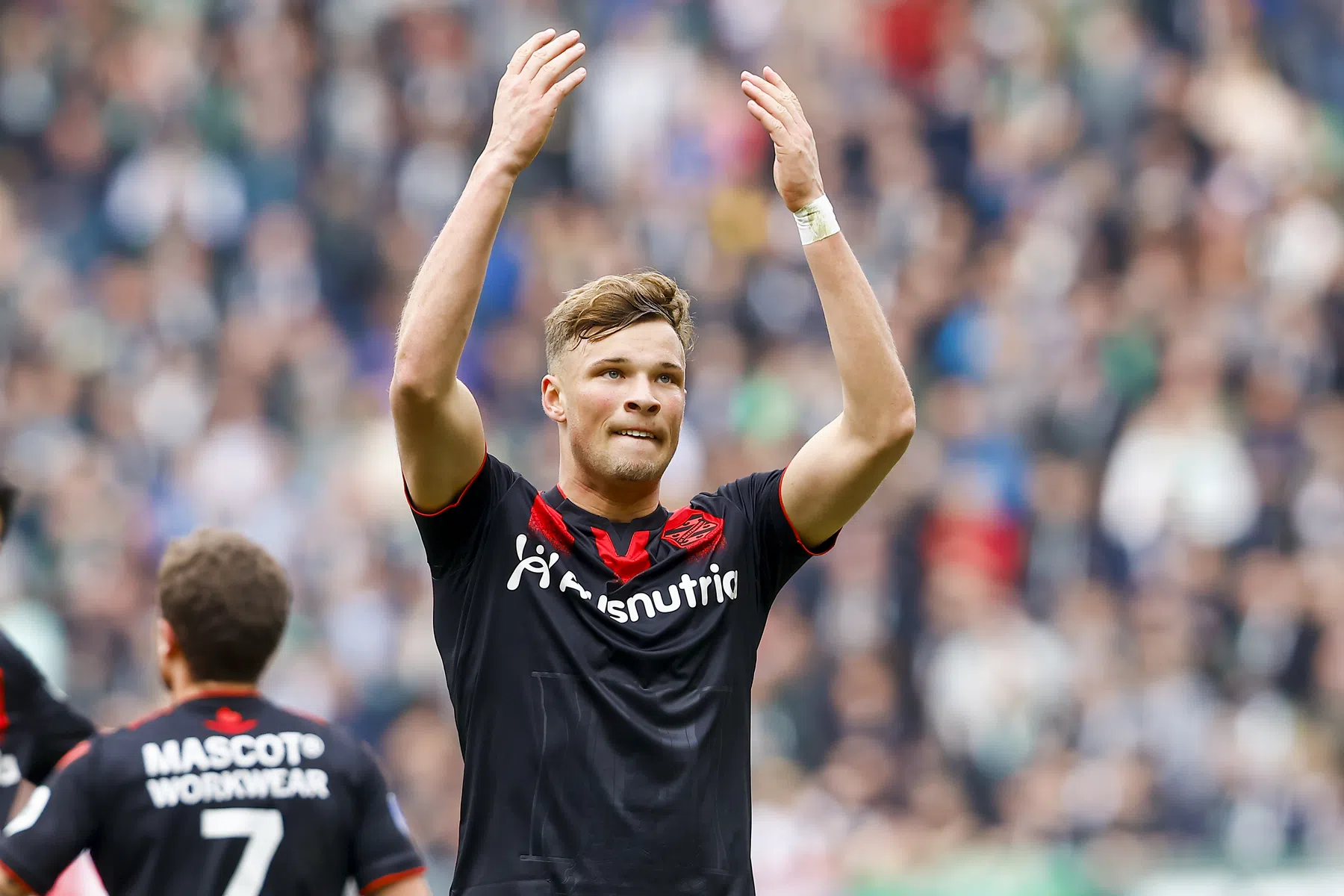 'Niemand gaat nu flink betalen voor Van Hooijdonk'