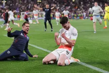 Thumbnail for article: Voetbaldier Declan Rice: vallen en opstaan met hulp van John Terry