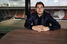 Thumbnail for article: 'Meer spelers willen weg bij AZ, maar Huiberts zal een lijn gaan trekken'